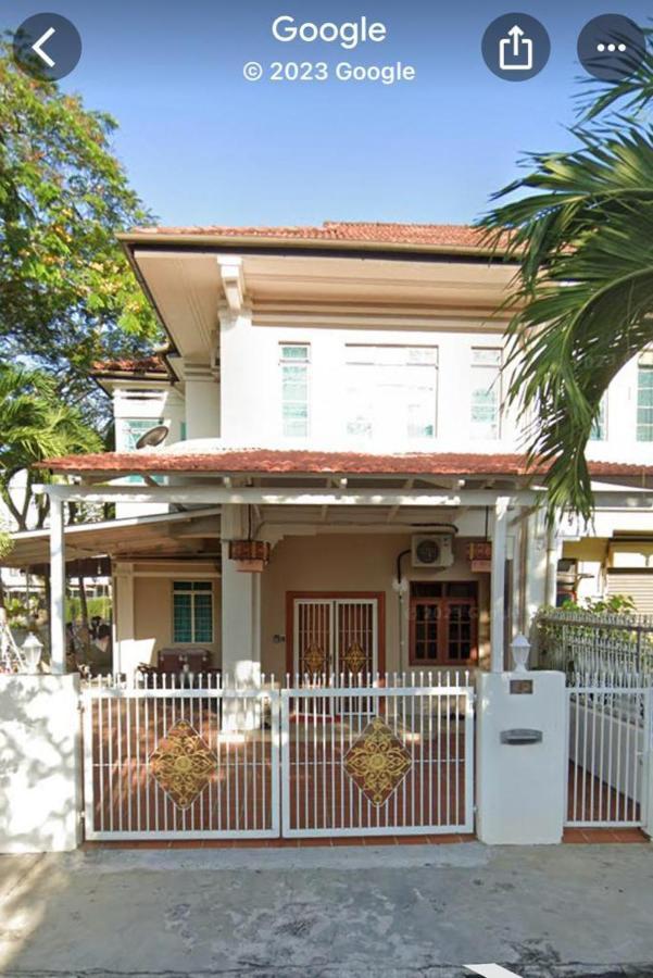 Myroom Georgetown, Off Jalan Burma, Gurney Drive Exterior photo